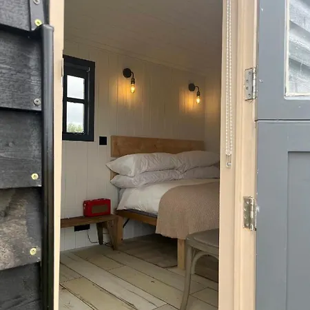 Shepherds Huts Kidlington Exterior photo