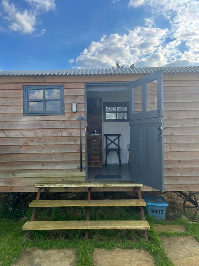 Shepherds Huts Apartment Kidlington